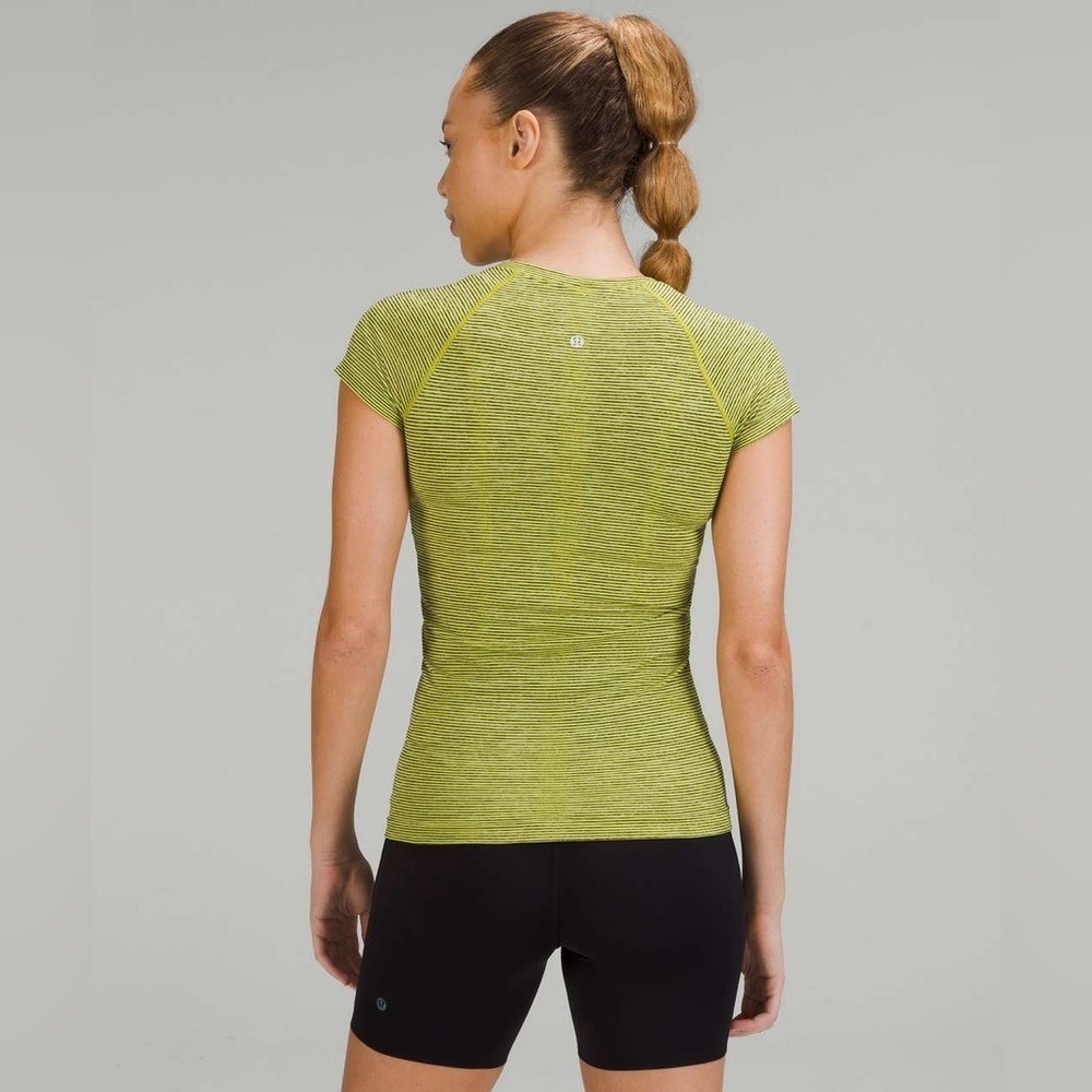 Lululemon Swiftly Tech Short Sleeve 2.0 Sonic Yellow Size 6 - Picture 2 of 13